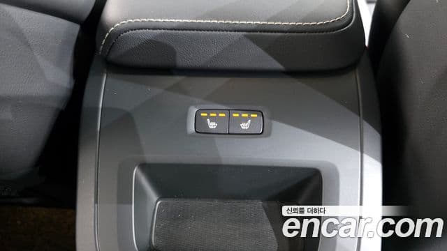 Volvo XC60 2020 — Şəkil 19/20