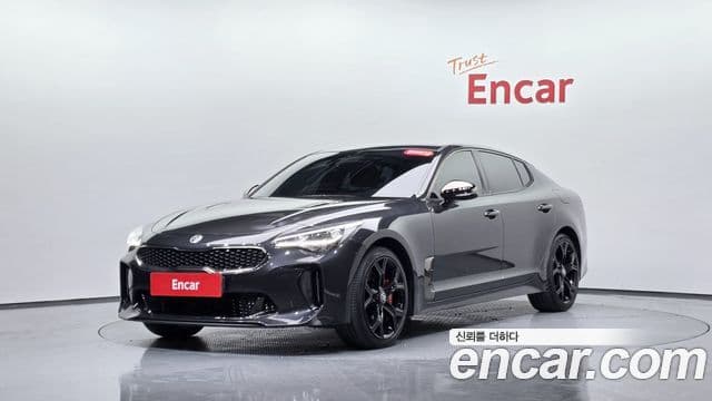 Kia Stinger 2018 — Фото 11/20