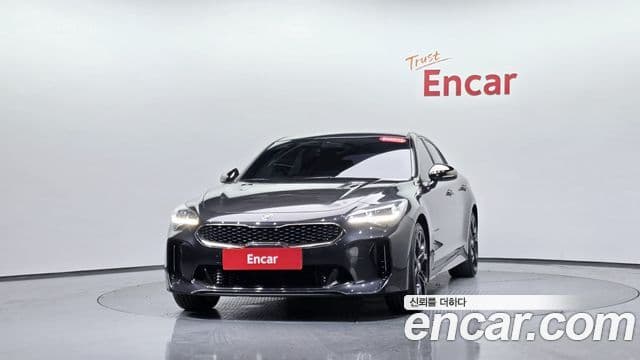 Kia Stinger 2018 — Фото 3/20