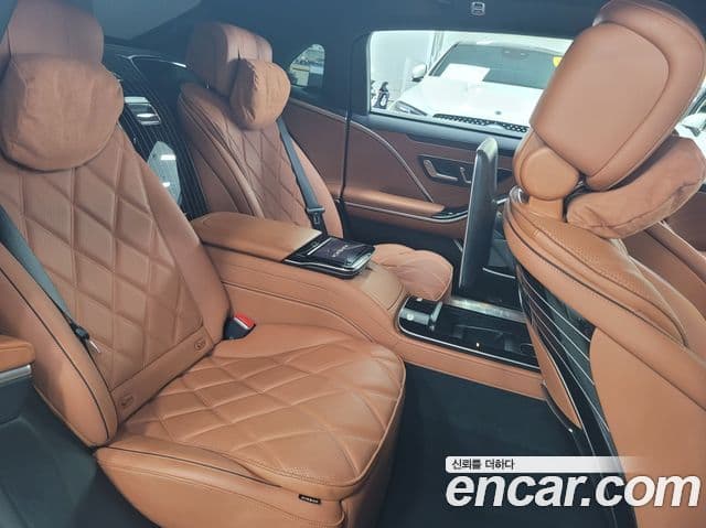 Mercedes-Benz S-Class 2023 — ფოტო 16/20