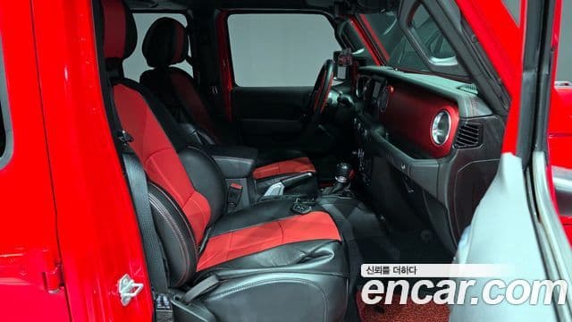 Jeep Wrangler 2021 — Photo 10/20