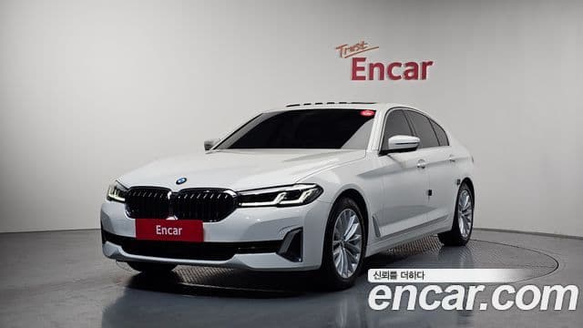 BMW 5 Series 2021 — Фото 1/20
