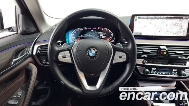 BMW 5 Series 2021 — Фото 13/20