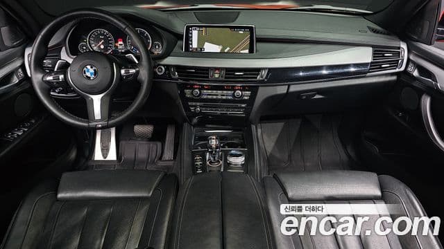 BMW X6 2018 — Photo 12/20