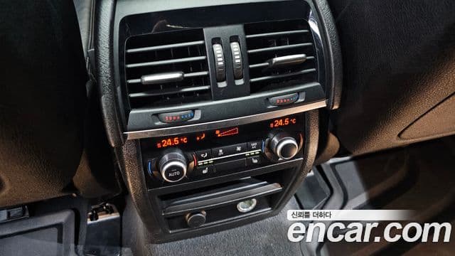 BMW X6 2018 — Photo 11/20