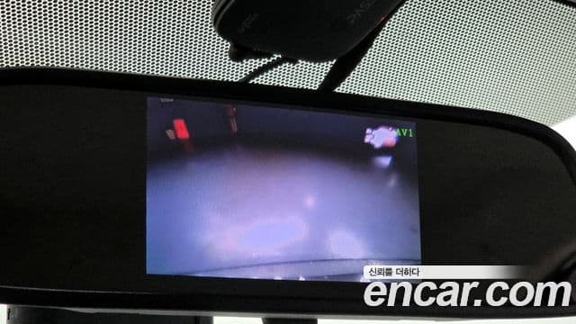 Toyota Prius C 2018 — Şəkil 13/20