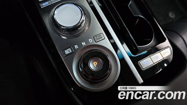 Genesis Electrified G80 2023 — Şəkil 9/20