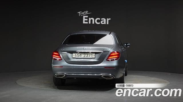Mercedes-Benz E-Class 2018 — Şəkil 4/20