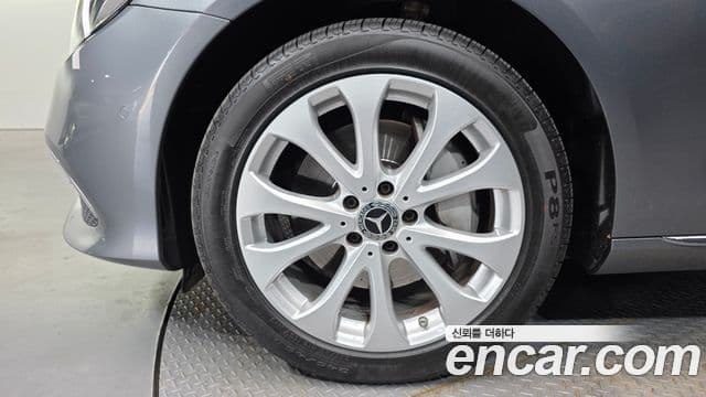 Mercedes-Benz E-Class 2018 — Şəkil 5/20