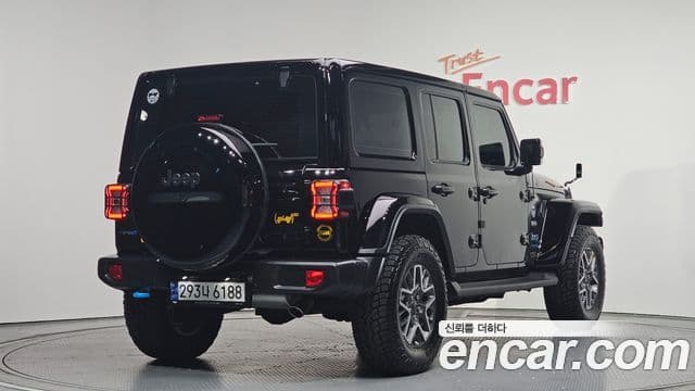 Jeep Wrangler 2022 — Şəkil 2/20