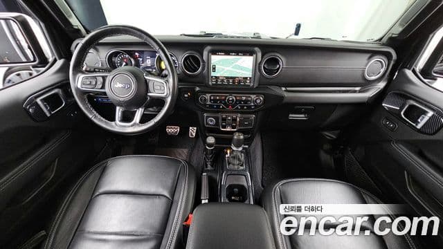 Jeep Wrangler 2022 — Şəkil 7/20
