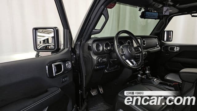 Jeep Wrangler 2022 — Şəkil 10/20