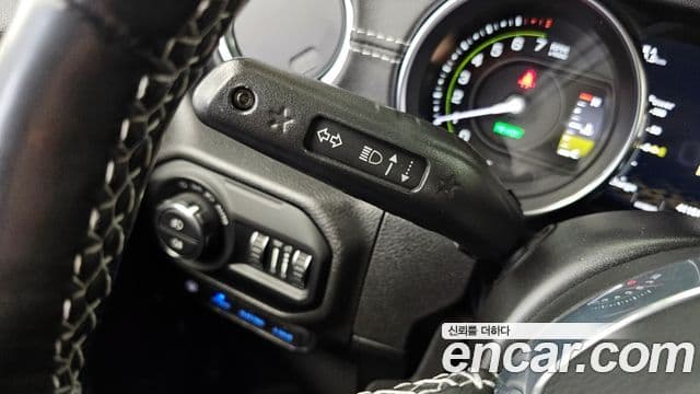 Jeep Wrangler 2022 — Şəkil 19/20