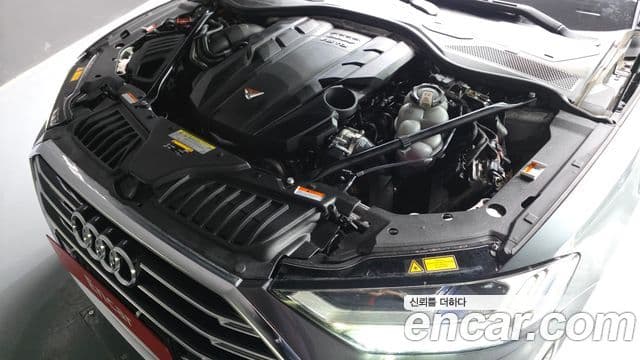 Audi A8 2021 — ფოტო 6/20