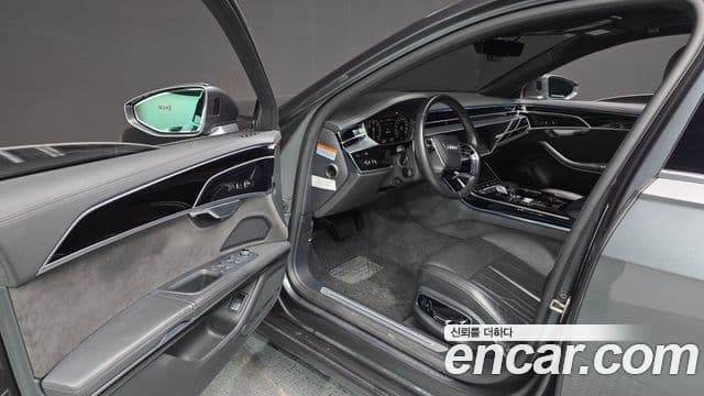 Audi A8 2021 — ფოტო 10/20