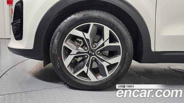 Kia Sportage The Bold 2021 — ფოტო 4/20
