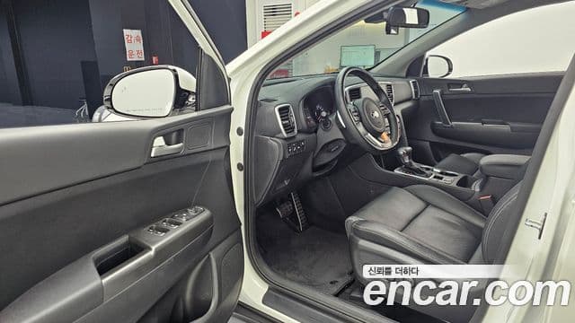 Kia Sportage The Bold 2021 — ფოტო 10/20