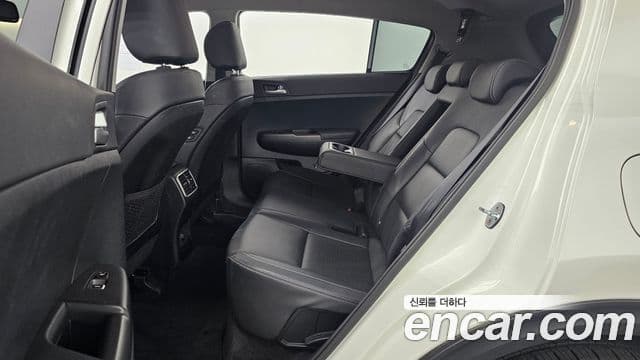 Kia Sportage The Bold 2021 — ფოტო 11/20