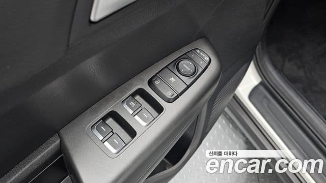 Kia Sportage The Bold 2021 — ფოტო 16/20