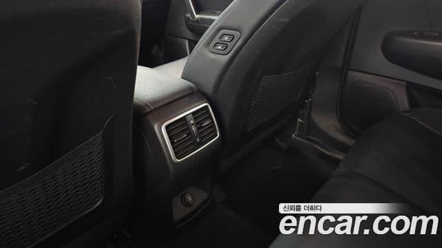 Kia Sportage The Bold 2021 — ფოტო 17/20