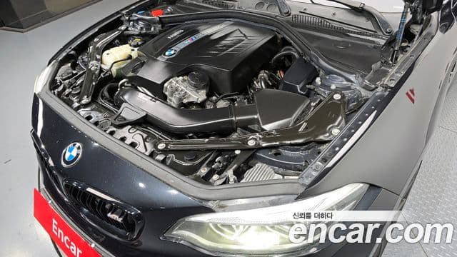 BMW M2 2018 — Şəkil 6/20