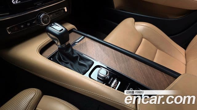 Volvo S90 2019 — Şəkil 8/20