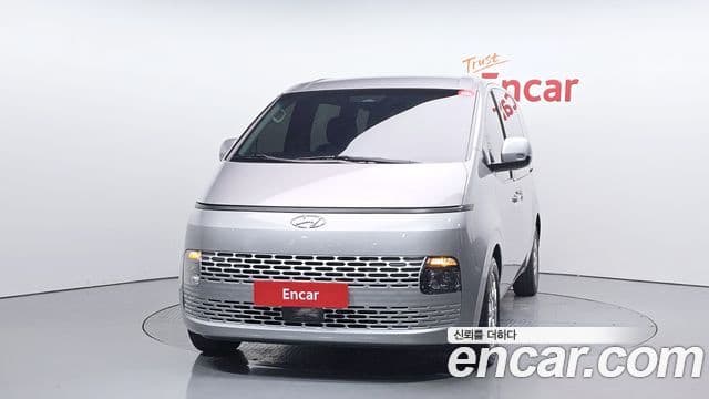 Hyundai Staria 2023 — ფოტო 3/20