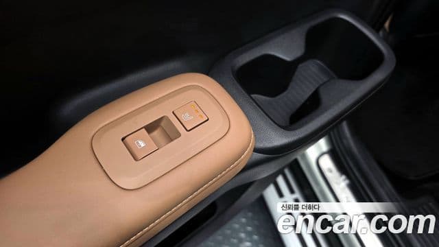 Hyundai Santa Fe 2024 — ფოტო 17/20