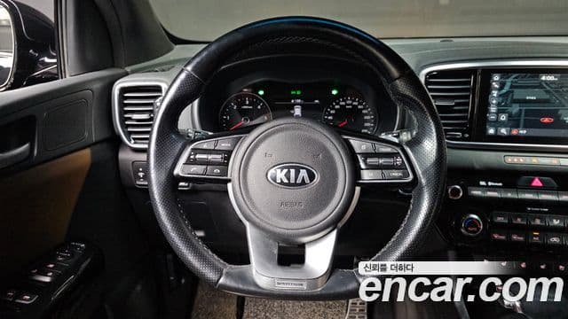 Kia Sportage The Bold 2020 — ფოტო 14/20