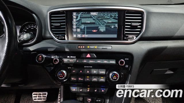 Kia Sportage The Bold 2020 — ფოტო 15/20
