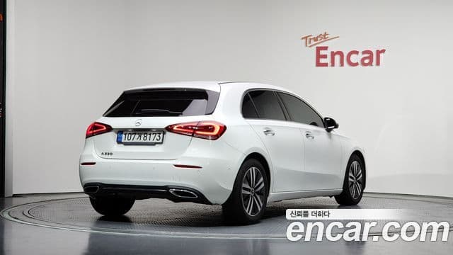 Mercedes-Benz A-Class 2023 — ფოტო 2/20