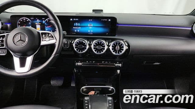 Mercedes-Benz A-Class 2023 — ფოტო 14/20