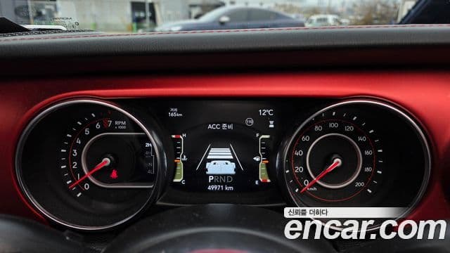 Jeep Gladiator 2021 — ფოტო 8/20