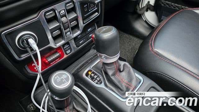 Jeep Gladiator 2021 — фото 9 из 20