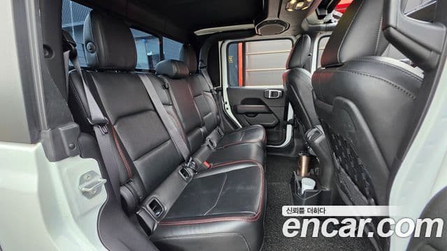 Jeep Gladiator 2021 — ფოტო 18/20