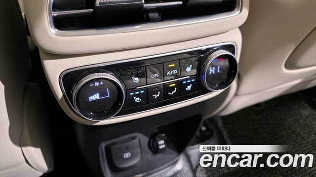 Genesis GV80 2022 — ფოტო 17/20