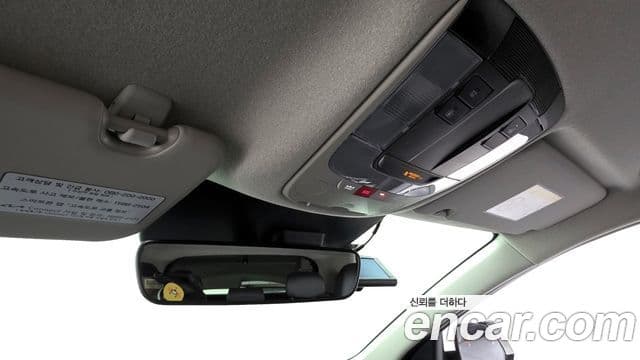 Kia Niro 2025 — ფოტო 17/20