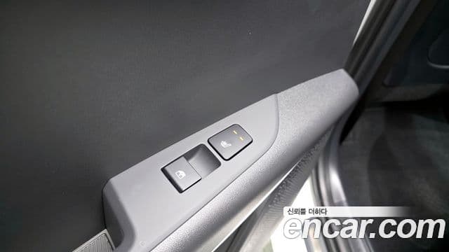Kia Niro 2025 — ფოტო 18/20