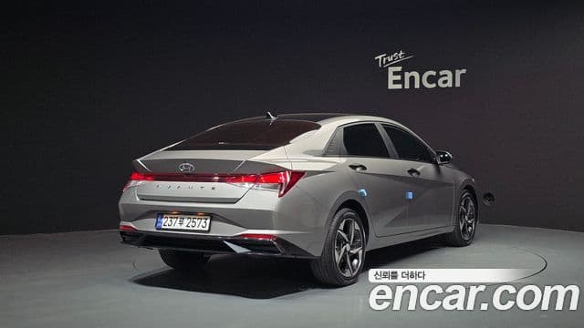 Hyundai The New Avante Hybrid 2020 — ფოტო 9/30