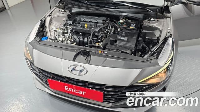 Hyundai The New Avante Hybrid 2020 — ფოტო 16/30