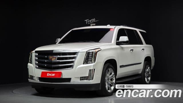 Cadillac Escalade 2018 — Фото 1/20