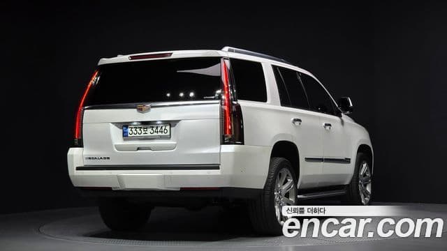 Cadillac Escalade 2018 — Фото 2/20