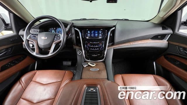 Cadillac Escalade 2018 — Фото 7/20