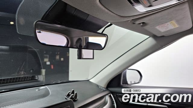 Kia Seltos 2022 — Şəkil 19/20