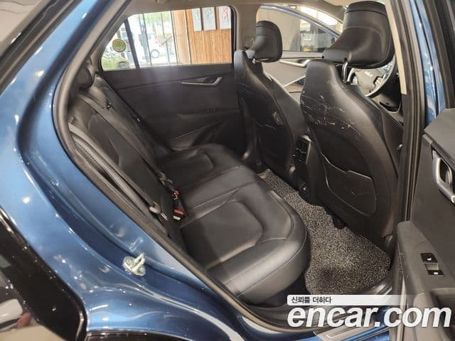 Kia Niro 2022 — Şəkil 16/20