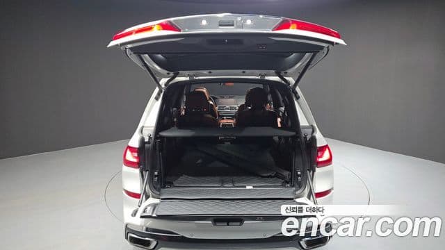 BMW X7 2022 — ფოტო 20/20