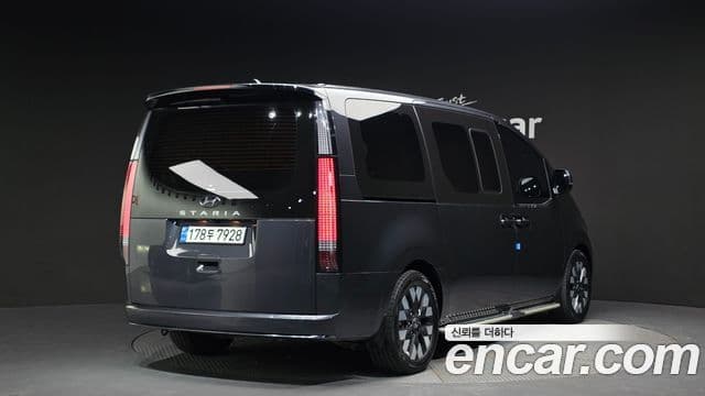 Hyundai Staria 2022 — Фото 2/20