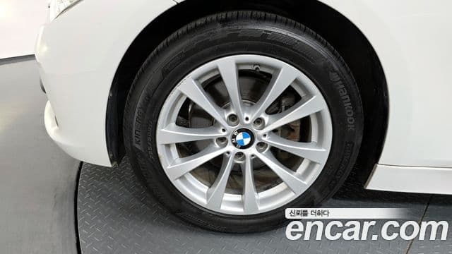 BMW 3 Series 2018 — Şəkil 5/20