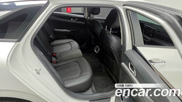 Kia K5 2020 — ფოტო 11/20