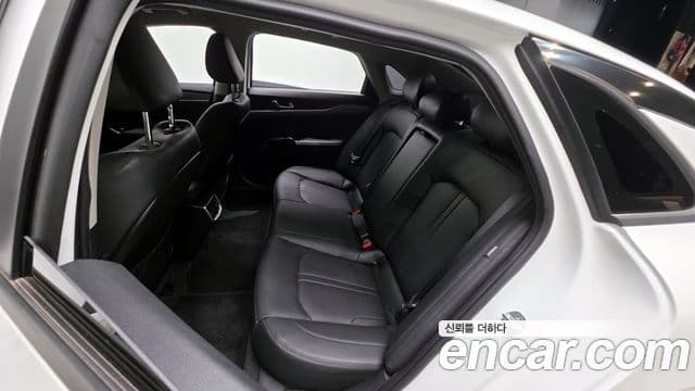 Kia K5 2020 — ფოტო 12/20